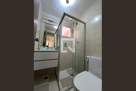 Banheiro  de apartamento à venda com 1 quarto, 47m² em Vila Guarani, São Paulo