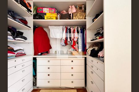 Apartamento à venda com 115m², 3 quartos e 2 vagasCloset da suíte 1