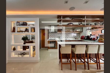 Apartamento à venda com 115m², 3 quartos e 2 vagasCozinha