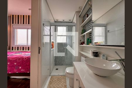 Apartamento à venda com 115m², 3 quartos e 2 vagasBanheiro compartilhado entre as suíte 2 e 3