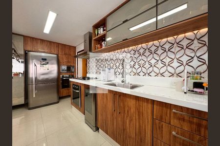 Apartamento à venda com 115m², 3 quartos e 2 vagasCozinha