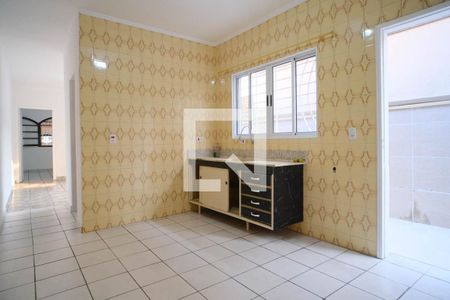 Casa para alugar com 99m², 2 quartos e 2 vagas Casa para alugar com 99m², 2 quartos e 2 vagasCozinha