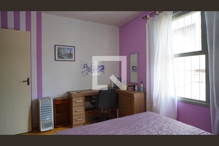 Quarto de apartamento à venda com 2 quartos, 64m² em Rubem Berta, Porto Alegre