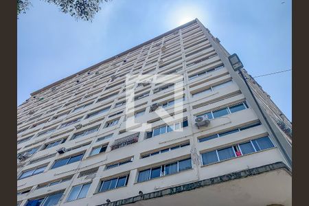 Studio à venda com 25m², 1 quarto e sem vaga Studio à venda com 25m², 1 quarto e sem vagaFachada
