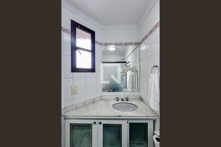 Apartamento à venda com 320m², 4 quartos e 3 vagasBanheiro da Suíte 2