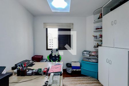 Apartamento à venda com 320m², 4 quartos e 3 vagasQuarto 4