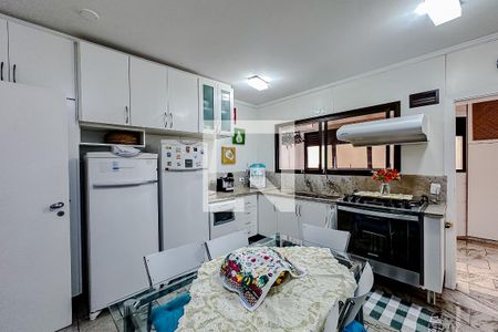 Apartamento à venda com 320m², 4 quartos e 3 vagasCozinha