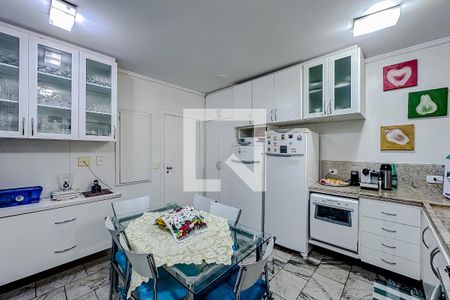 Apartamento à venda com 320m², 4 quartos e 3 vagasCozinha