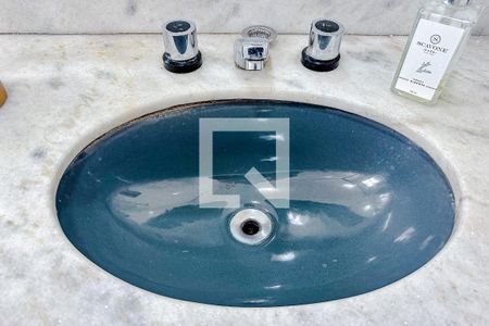 Apartamento à venda com 320m², 4 quartos e 3 vagasBanheiro