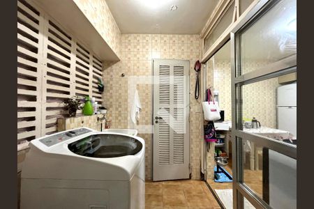 Apartamento à venda com 83m², 3 quartos e 1 vagaÁrea de Serviço