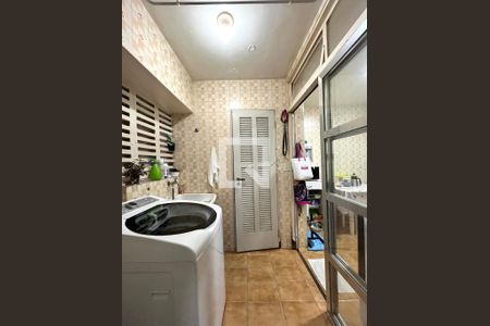 Apartamento à venda com 83m², 3 quartos e 1 vagaÁrea de Serviço