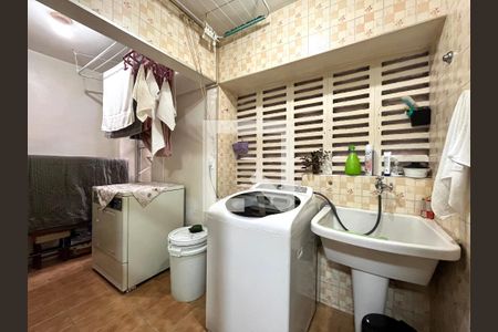 Apartamento à venda com 83m², 3 quartos e 1 vagaÁrea de Serviço