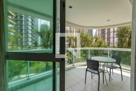 Apartamento à venda com 53m², 1 quarto e 1 vagaVaranda