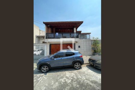 Casa à venda com 250m², 3 quartos e 2 vagas Casa à venda com 250m², 3 quartos e 2 vagasFachada+Placa