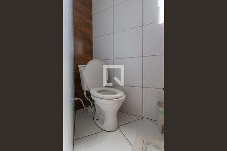 Casa à venda com 250m², 3 quartos e 2 vagas Casa à venda com 250m², 3 quartos e 2 vagasLavabo