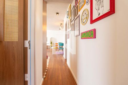 Apartamento para alugar com 85m², 2 quartos e 2 vagas Apartamento para alugar com 85m², 2 quartos e 2 vagasCorredor do apartamento