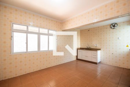 Casa à venda com 136m², 4 quartos e 2 vagas Casa à venda com 136m², 4 quartos e 2 vagasCozinha