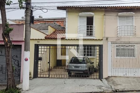 Casa à venda com 110m², 3 quartos e 2 vagasFachada