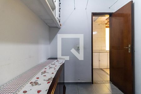 Casa à venda com 110m², 3 quartos e 2 vagasQuarto de Serviço