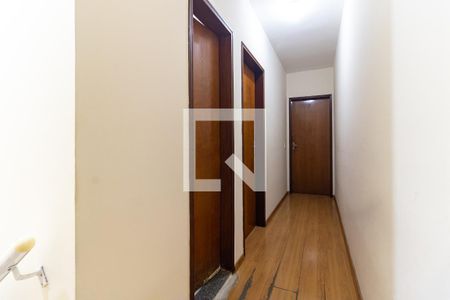 Casa à venda com 110m², 3 quartos e 2 vagasCorredor