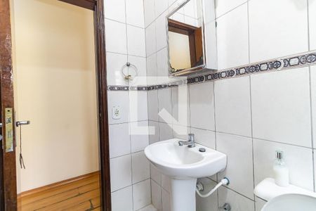 Casa à venda com 110m², 3 quartos e 2 vagasBanheiro Social