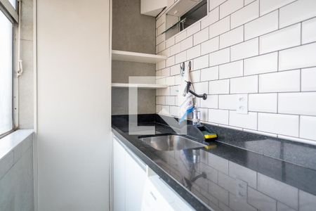 Apartamento à venda com 71m², 3 quartos e 1 vagaÁrea de Serviço