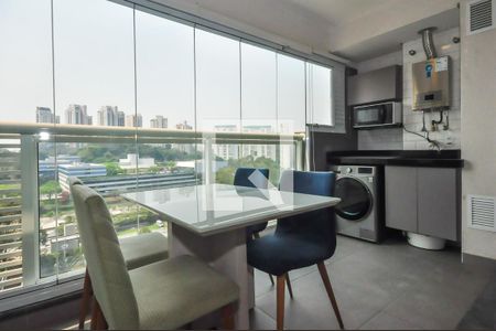 Varanda de apartamento para alugar com 1 quarto, 40m² em Panamby, São Paulo
