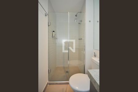 Banheiro de apartamento para alugar com 1 quarto, 40m² em Panamby, São Paulo