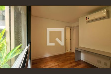 Apartamento à venda com 3 quartos, 246m² em Sumaré, São Paulo