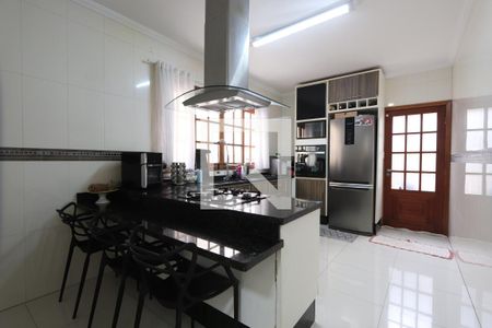 Casa à venda com 225m², 3 quartos e 2 vagasCozinha