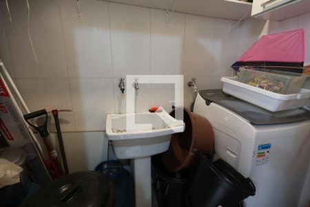 Casa à venda com 225m², 3 quartos e 2 vagasLavanderia