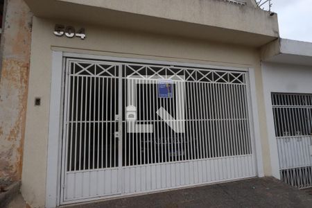 Casa à venda com 225m², 3 quartos e 2 vagasFachada