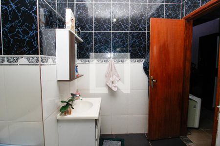 Casa à venda com 370m², 3 quartos e 1 vagaBanheiro Quarto 2