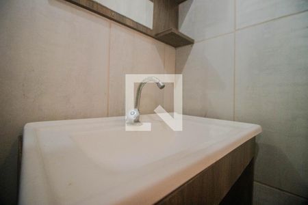 Casa à venda com 65m², 2 quartos e 1 vaga Casa à venda com 65m², 2 quartos e 1 vagaBanheiro da Suíte