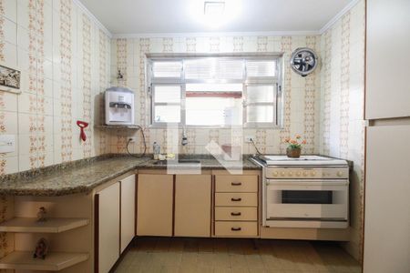 Casa à venda com 370m², 6 quartos e 5 vagasEdícula - Cozinha 