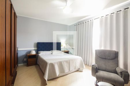 Casa à venda com 370m², 6 quartos e 5 vagasSuíte 