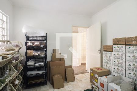 Casa à venda com 370m², 6 quartos e 5 vagasEdícula - Quarto 