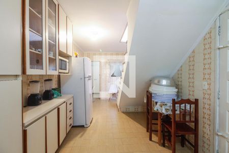 Casa à venda com 370m², 6 quartos e 5 vagasEdícula - Cozinha 