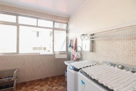 Casa à venda com 370m², 6 quartos e 5 vagasÁrea de Serviço 