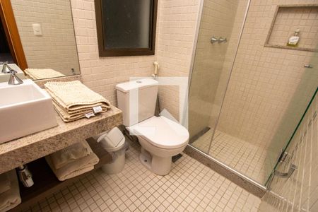 Banheiro de apartamento para alugar com 1 quarto, 32m² em Jacarepaguá, Rio de Janeiro