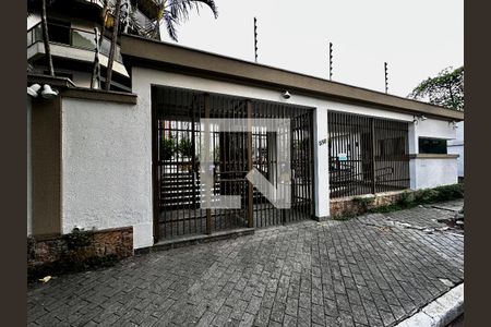 Apartamento para alugar com 180m², 3 quartos e 4 vagasFachada