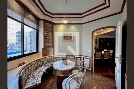 Apartamento para alugar com 180m², 3 quartos e 4 vagasCopa