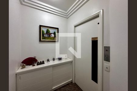 Apartamento para alugar com 180m², 3 quartos e 4 vagasHall Social Apartamento