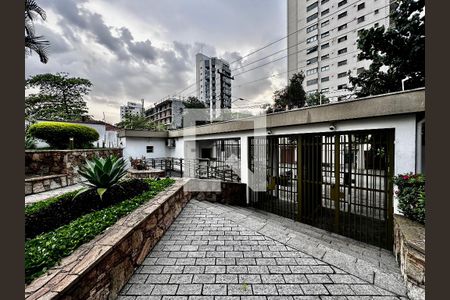 Apartamento para alugar com 180m², 3 quartos e 4 vagasEntrada