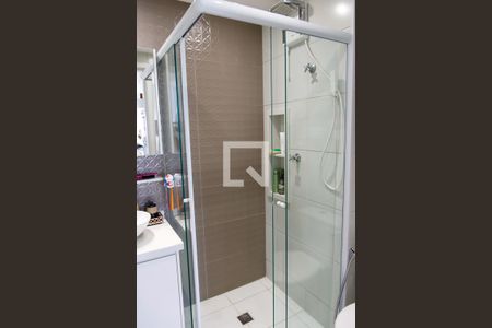 Apartamento à venda com 37m², 2 quartos e 1 vaga Apartamento à venda com 37m², 2 quartos e 1 vagaBanheiro