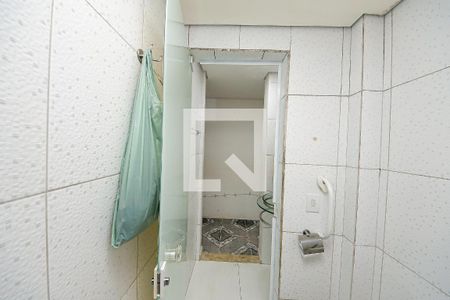 Apartamento à venda com 47m², 2 quartos e 1 vaga Apartamento à venda com 47m², 2 quartos e 1 vagaBanheiro