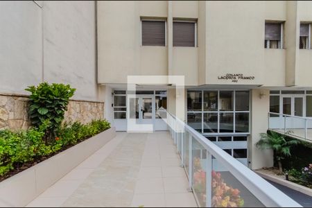 Apartamento à venda com 86m², 2 quartos e 1 vaga Apartamento à venda com 86m², 2 quartos e 1 vagaEntrada