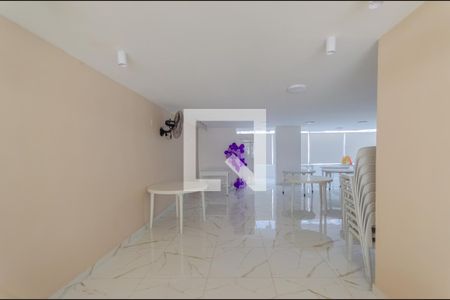 Apartamento à venda com 86m², 2 quartos e 1 vaga Apartamento à venda com 86m², 2 quartos e 1 vagaÁrea comum - Salão de festas