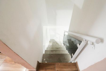 Casa à venda com 280m², 3 quartos e 4 vagasEscada