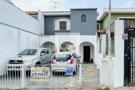 Casa à venda com 160m², 3 quartos e 3 vagasFachada